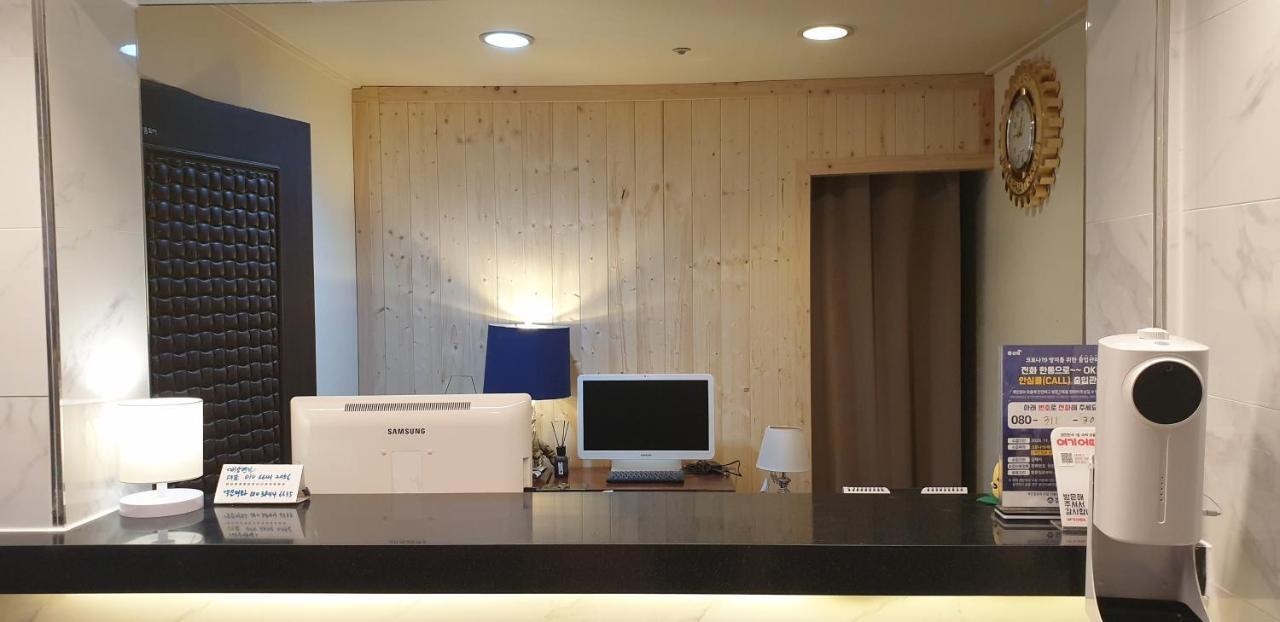 Gimhae Business Hotel K Eksteriør billede