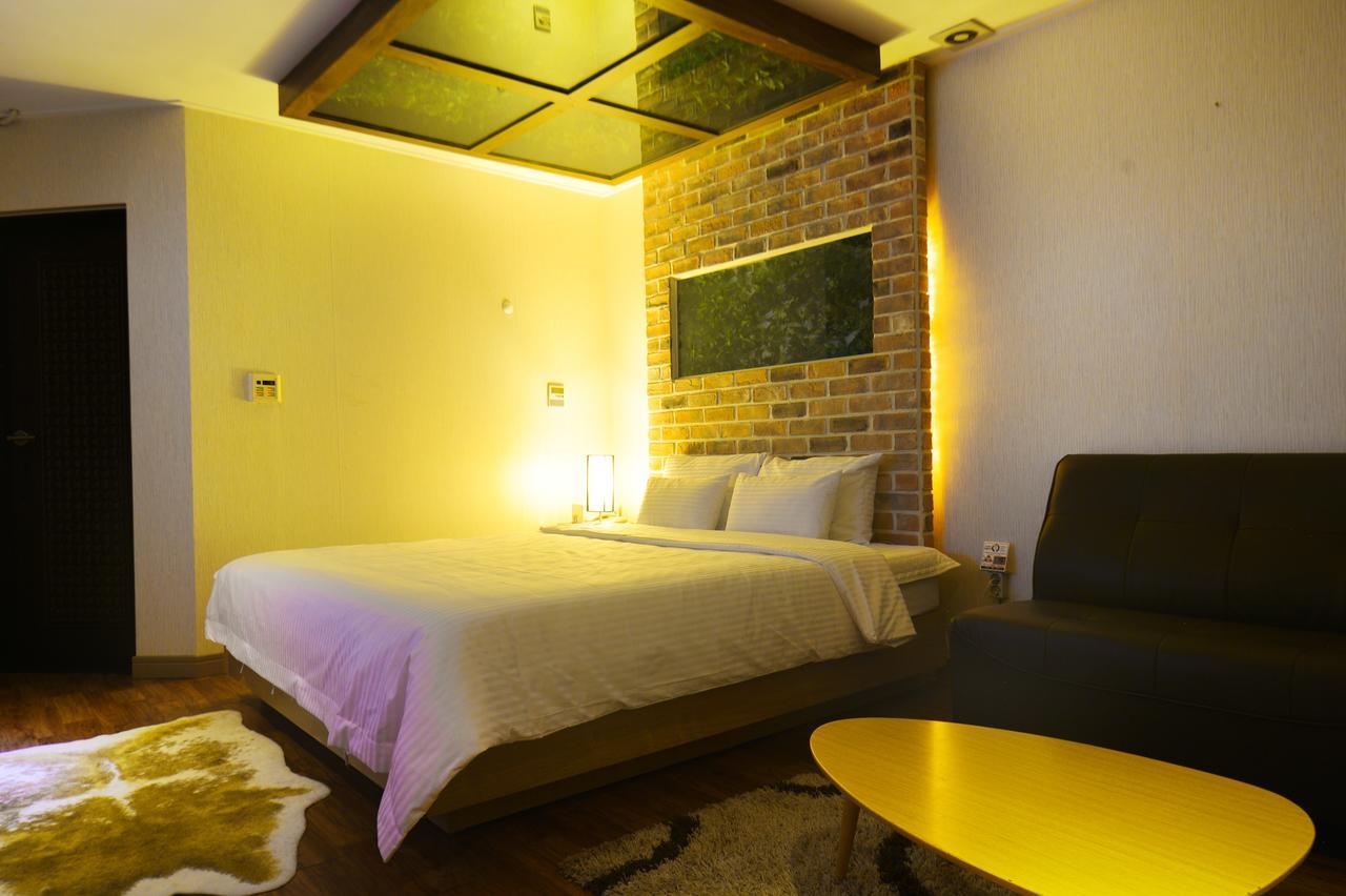 Gimhae Business Hotel K Eksteriør billede