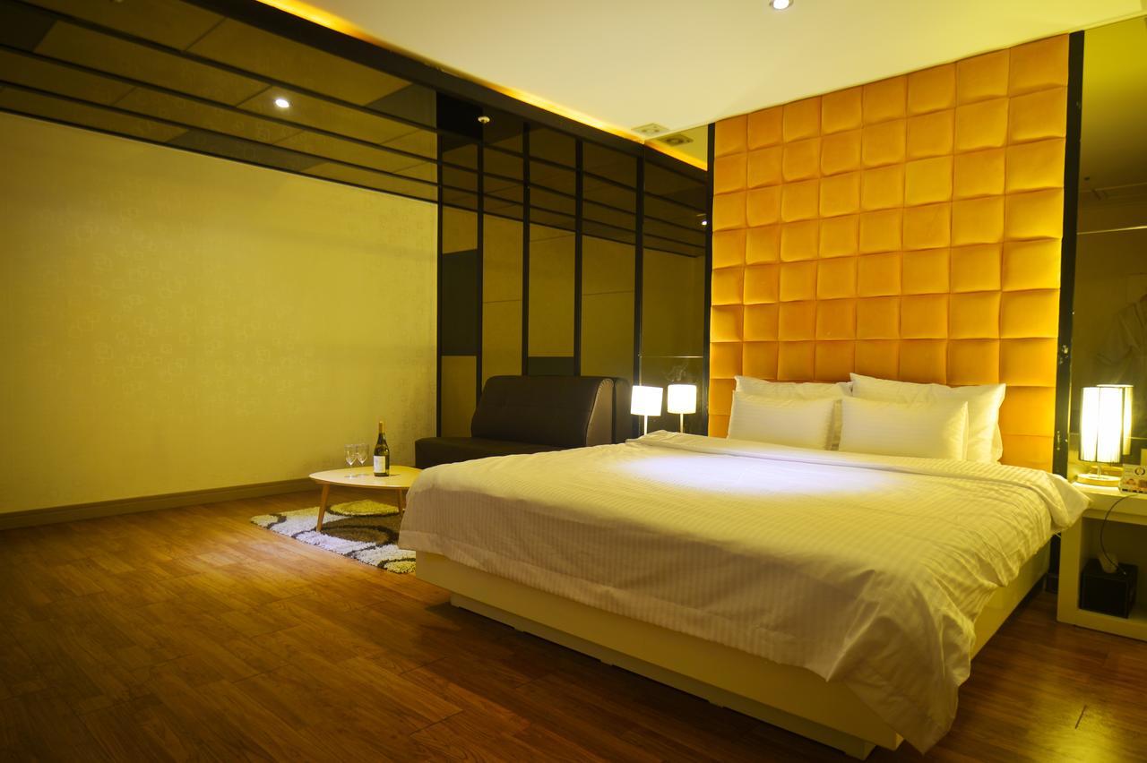 Gimhae Business Hotel K Eksteriør billede