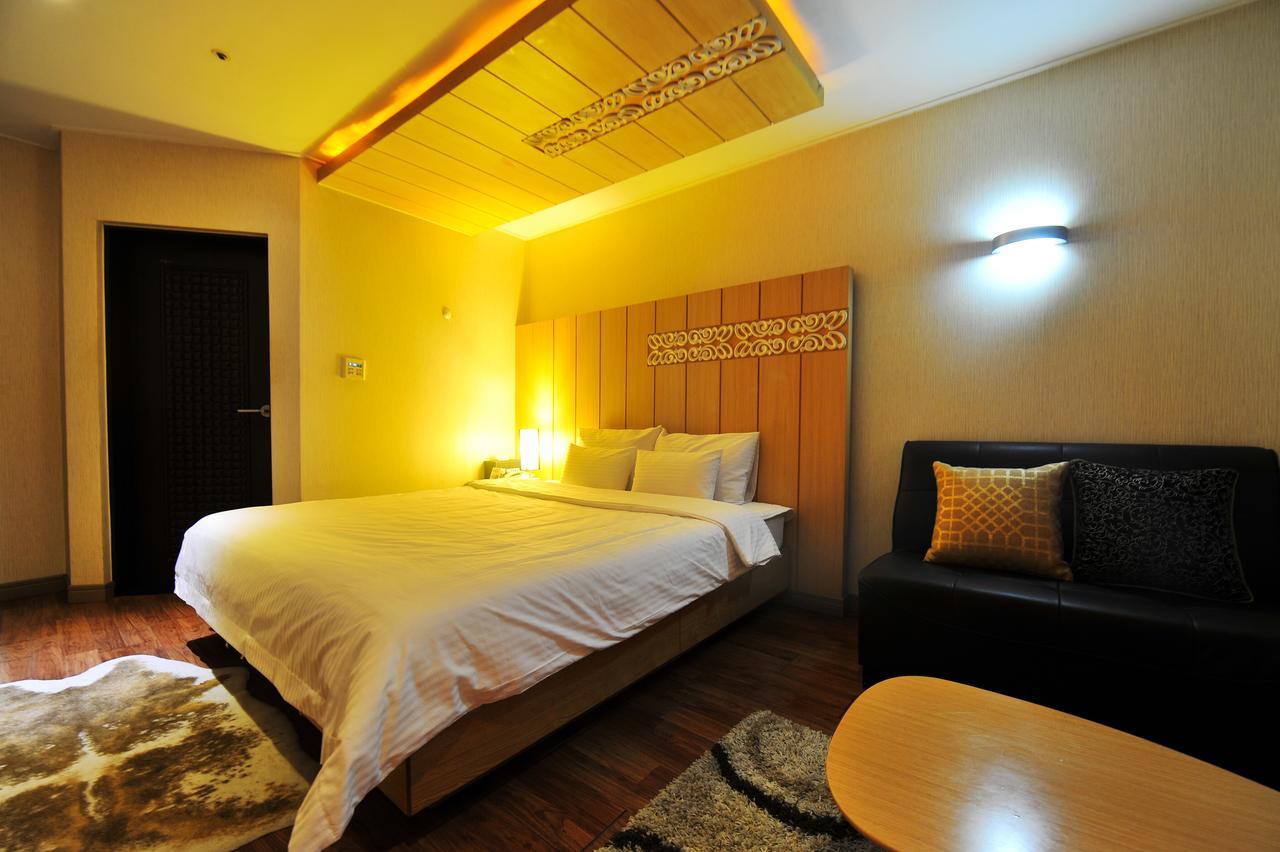 Gimhae Business Hotel K Eksteriør billede