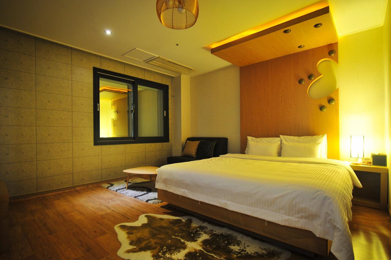 Gimhae Business Hotel K Eksteriør billede