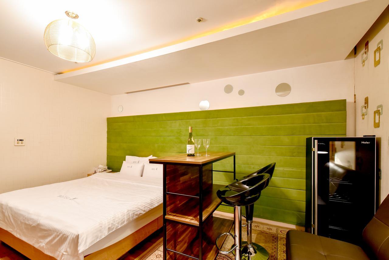 Gimhae Business Hotel K Eksteriør billede