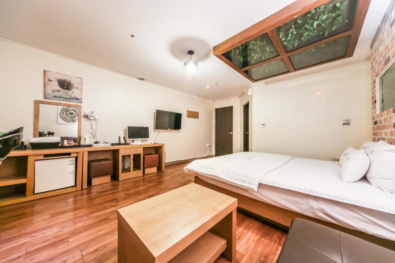 Gimhae Business Hotel K Eksteriør billede