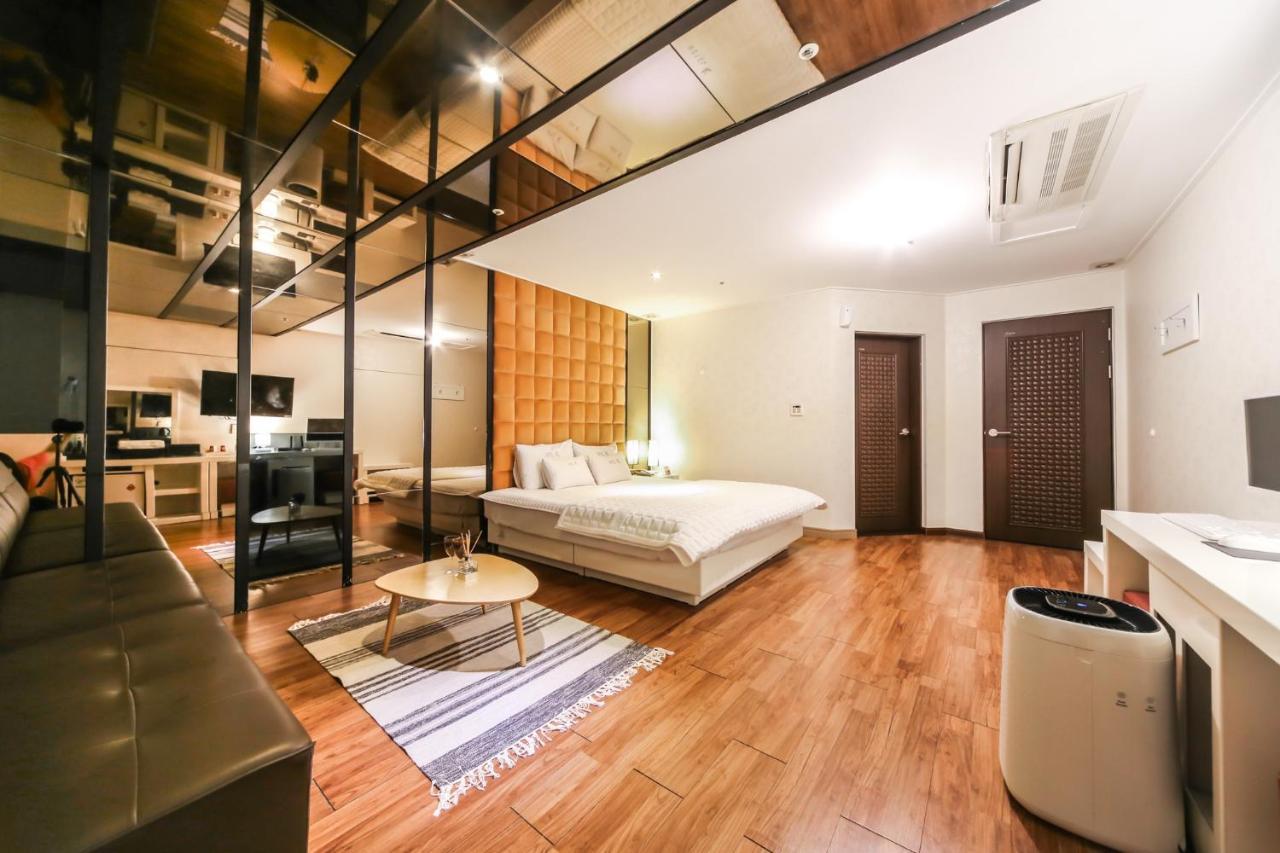 Gimhae Business Hotel K Eksteriør billede